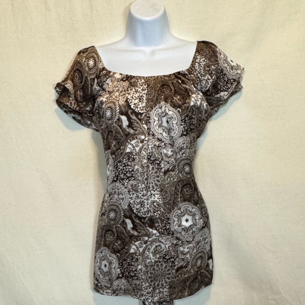 G-117 New Directions PLUS SIZE 2X Brown & White Short Ruffle Sleeve Blouse
